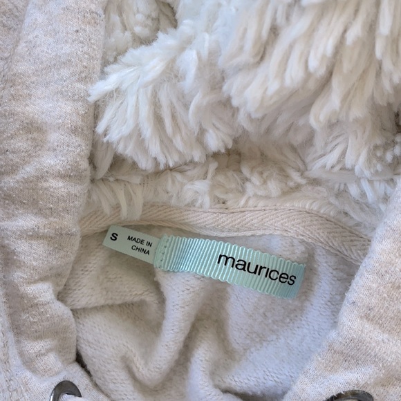 Maurice’s plush jacket - Picture 2 of 3